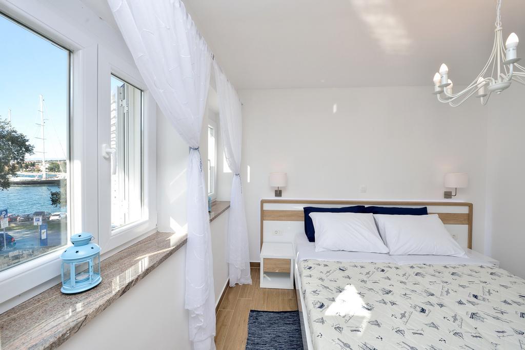 Lavender Apt. W. Balcony In Old Town Zadar Eksteriør billede